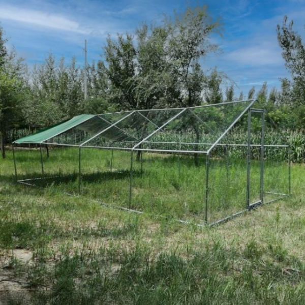 Chicken Run Coop - 344 Sq Ft 8x4x9 ft Galvanized Steel Wire Mesh 1.5 Inch Mesh Size